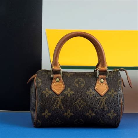 louis vuitton anni 70 codice